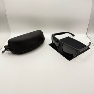 Fresh and Stylish Polarized Glass with Contrast Colors, PC Frame